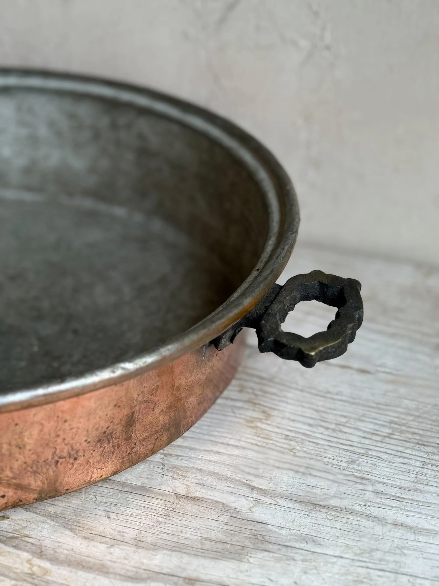 antique-copper-pan-tin-lined-brass-handles.jpg