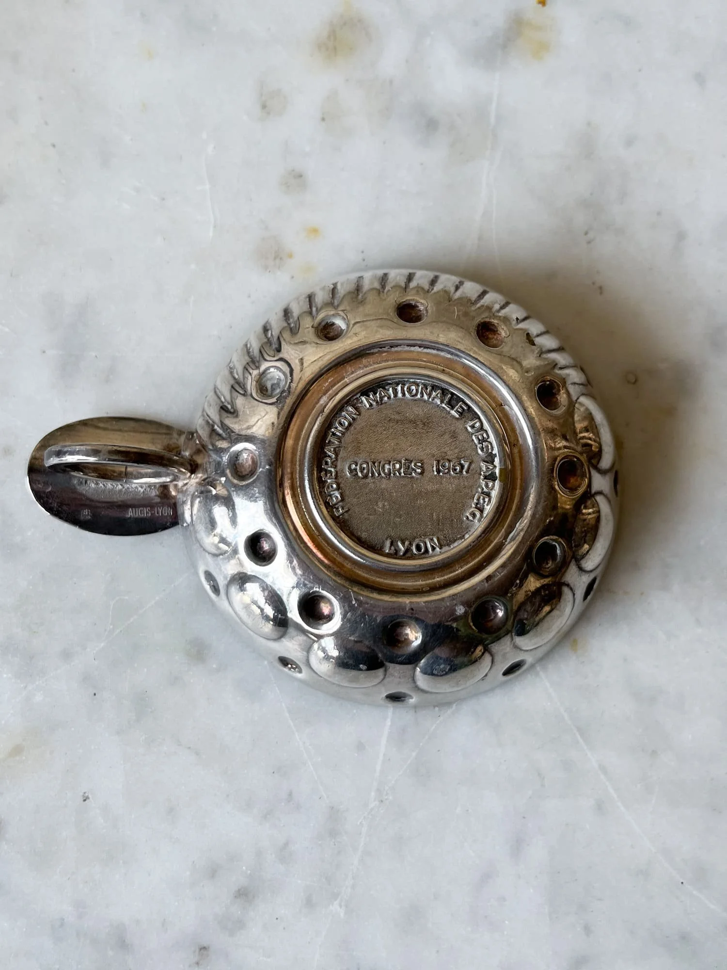 vintage-french-wine-tasting-cup-sommelier-tastevin-lyon-2.jpg