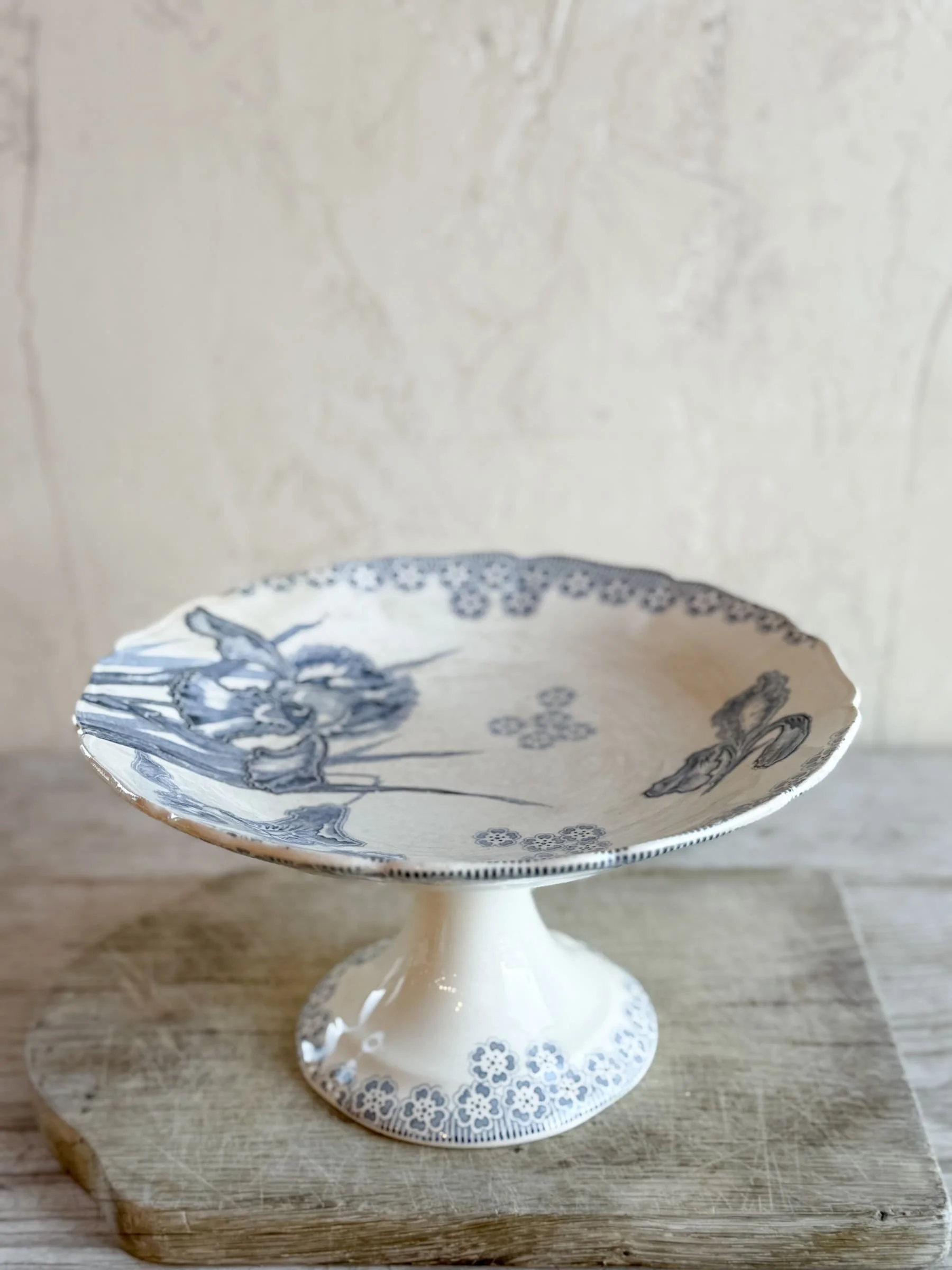 french-ironstone-terre-de-fer-cake-stand-green-blue-iris-pattern-luneville.jpg