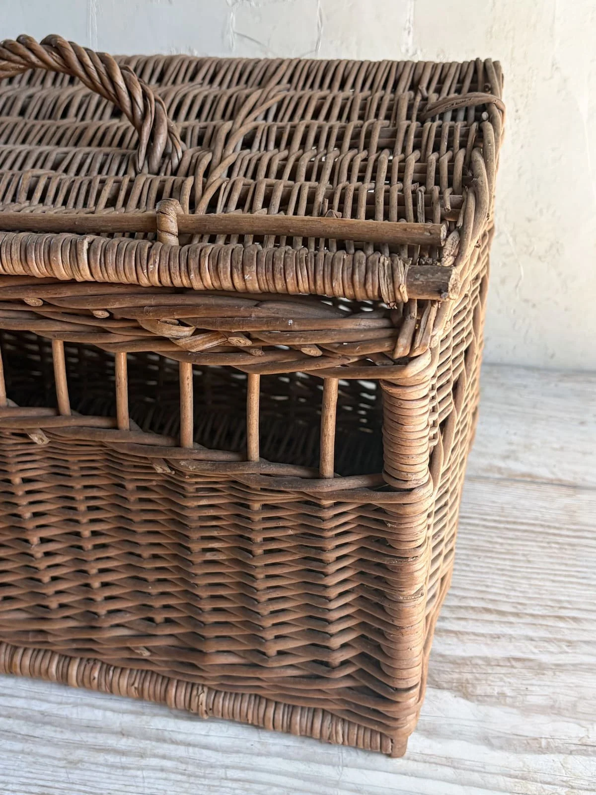 vintage-french-lidded-willow-storage-basket (4).jpg