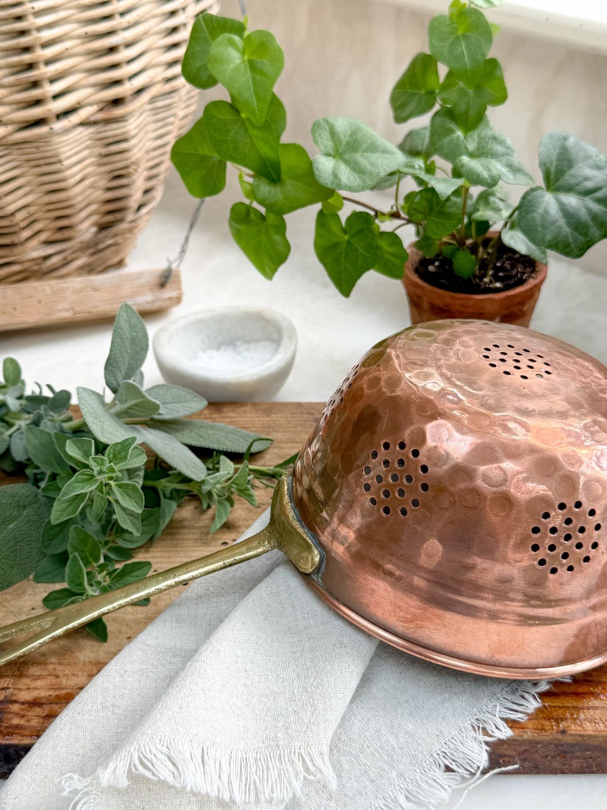 vintage-hammered-copper-colander-brass-handle-strainer-2.jpeg