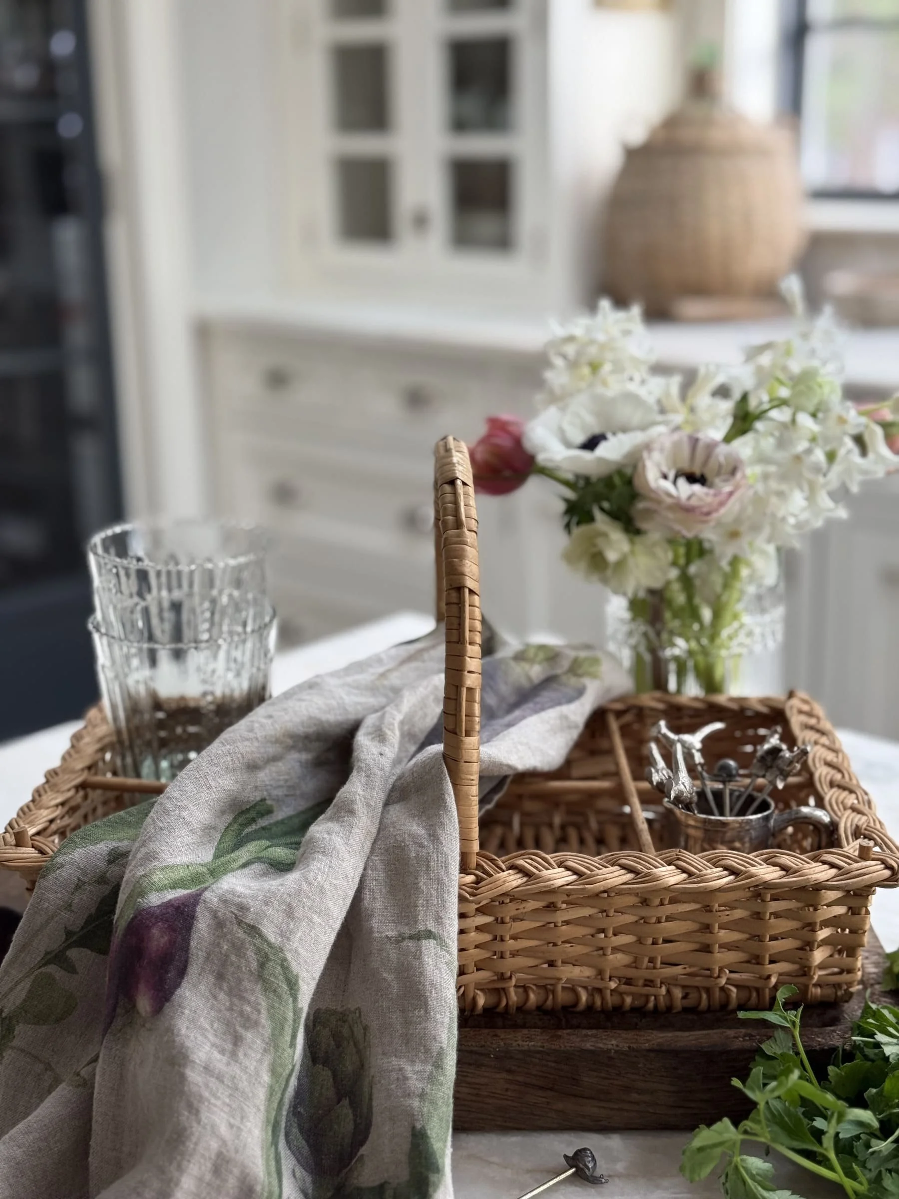 vintage-wicker-sectioned-serving-basket-bottle-holder (5).jpg