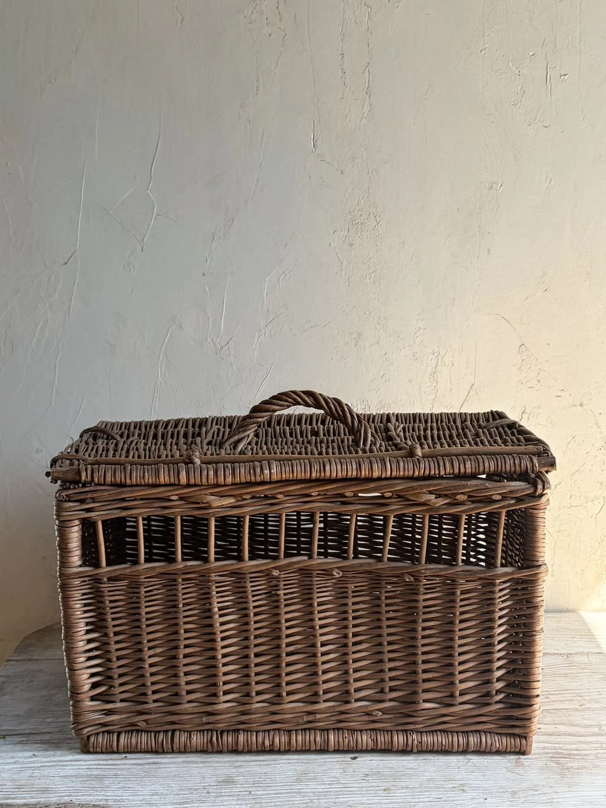 vintage-french-lidded-willow-storage-basket (3).jpg