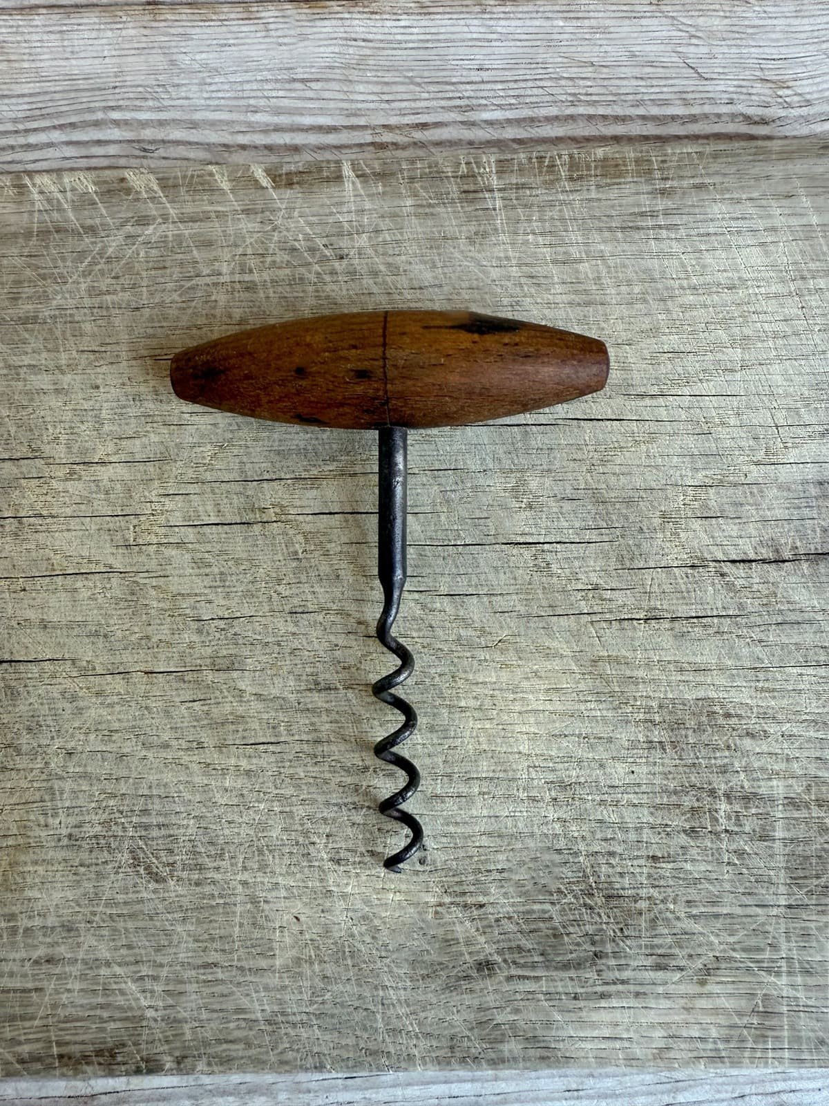 vintage-corkscrew-wooden-egg-shaped-t-handle-1.jpg