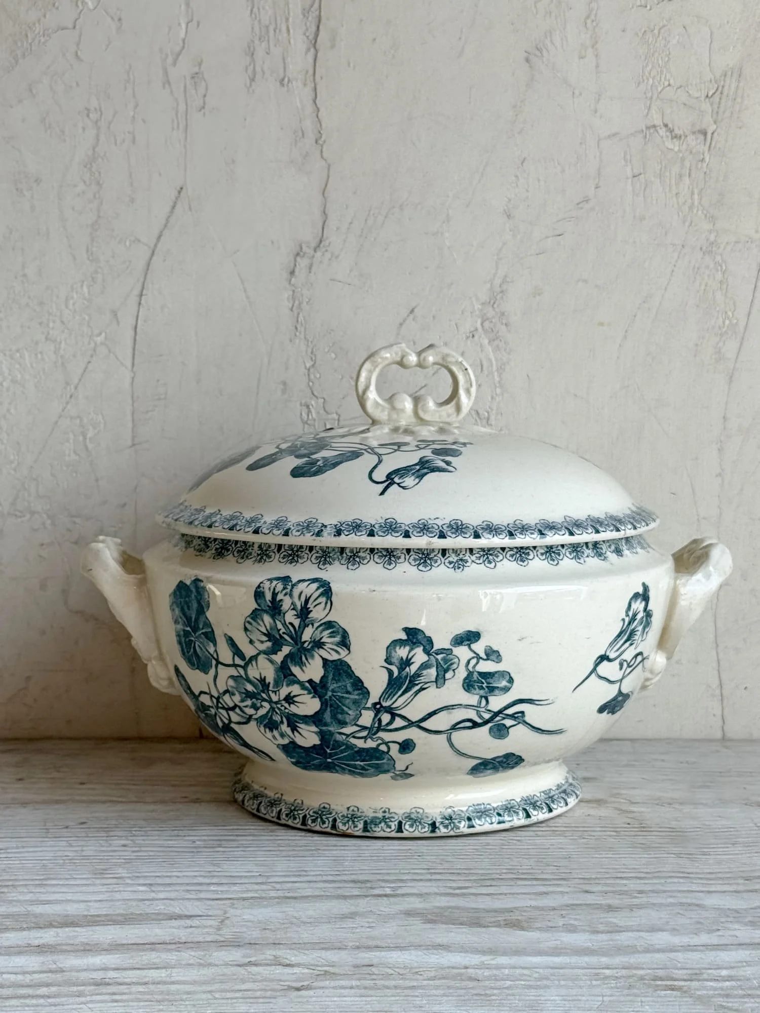 antique-french-ironstone-terre-de-fer-tureen-blue-transfer-boulenger-badonviller-gien (15).jpg