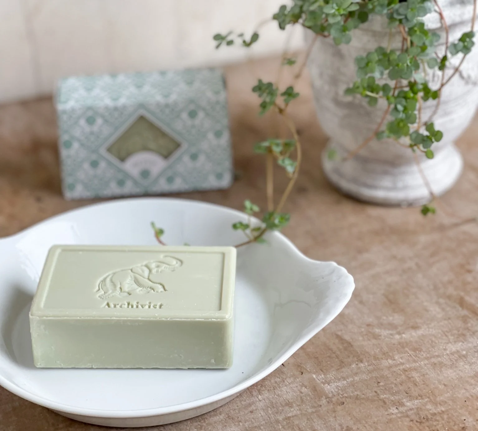 Les Fleurs Floral Home and Garden | French-Inspired Vintage Home | Bath & Body