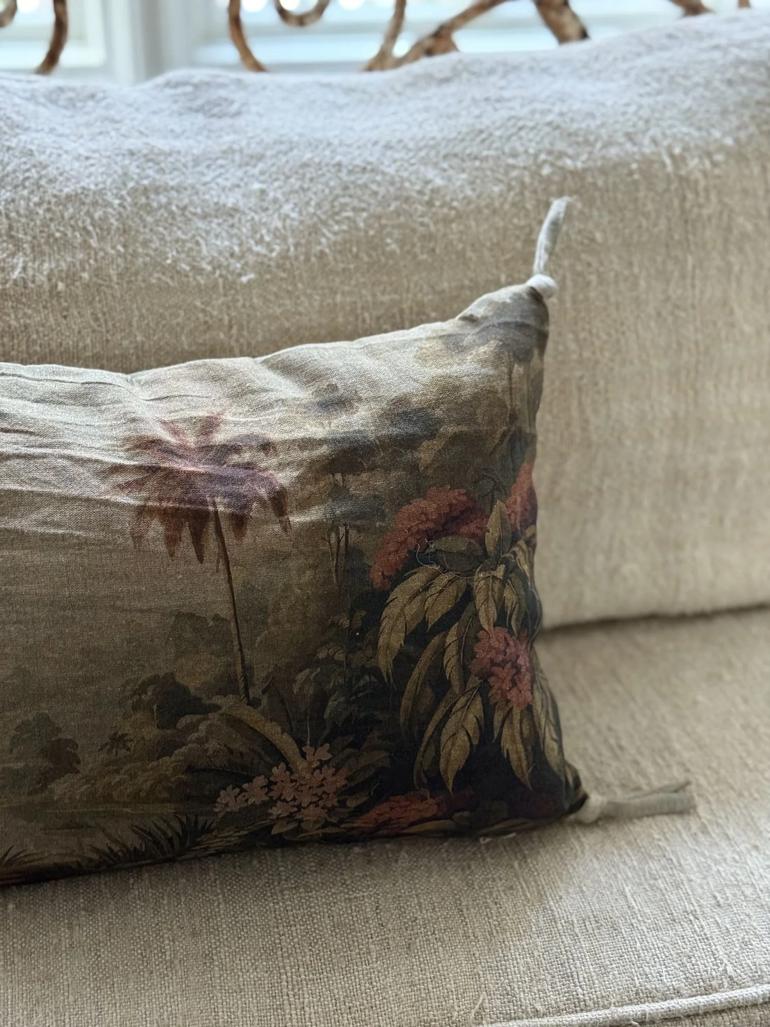 en-fil-indienne-ananbo-french-linen-namrana-throw-pillow-olive-green.jpg
