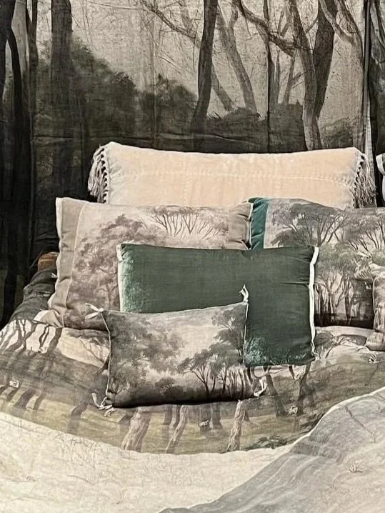 french-countryside-linen-throw-pillow-green-trees-beige-cushion-en-fil-indienne+%282%29.jpg