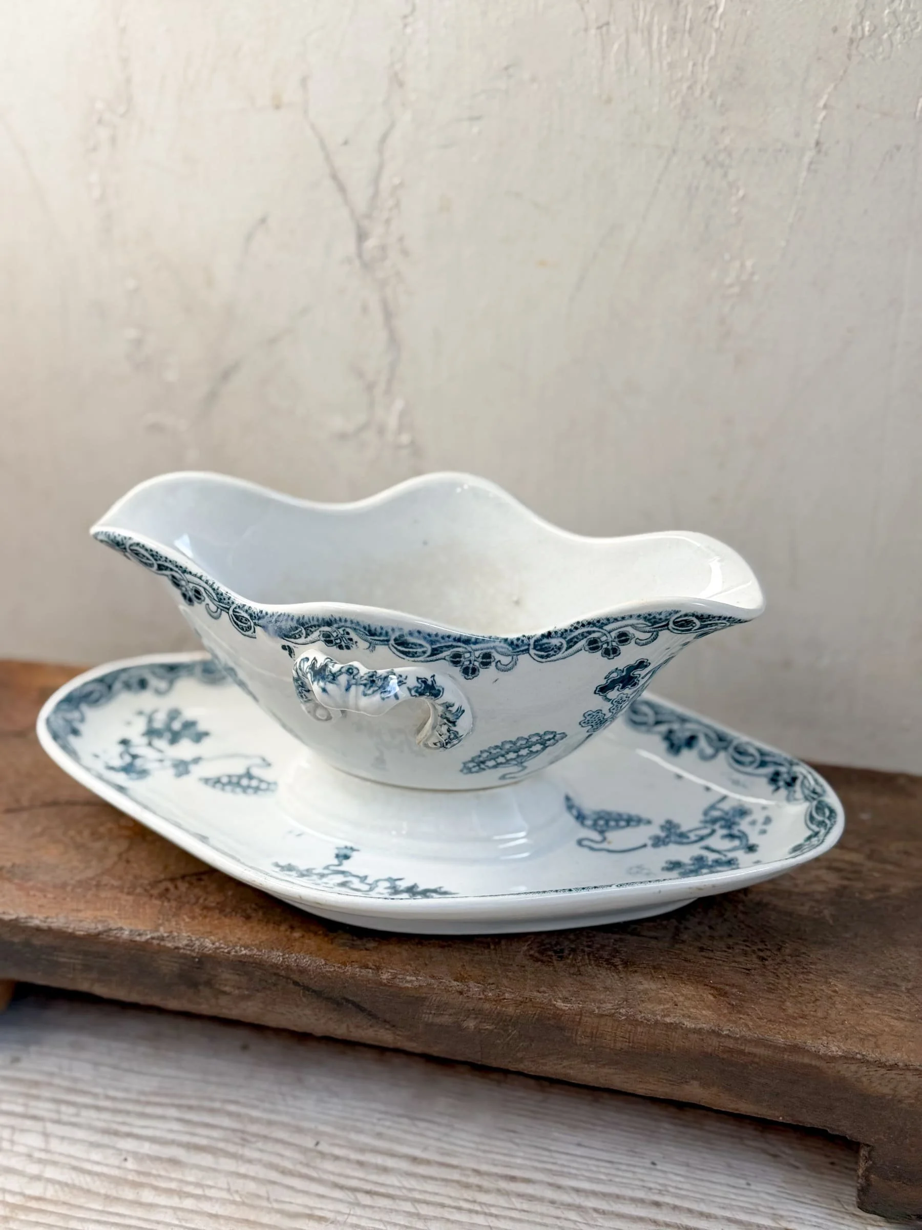 terre-de-fer-gravy-boat-antique-french-ironstone-sauce-boat (6).jpg