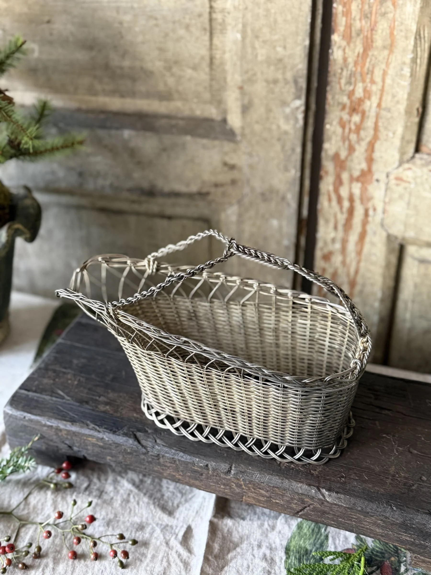 vintage-woven-silver-wine-basket-lattice-loop-3.jpg