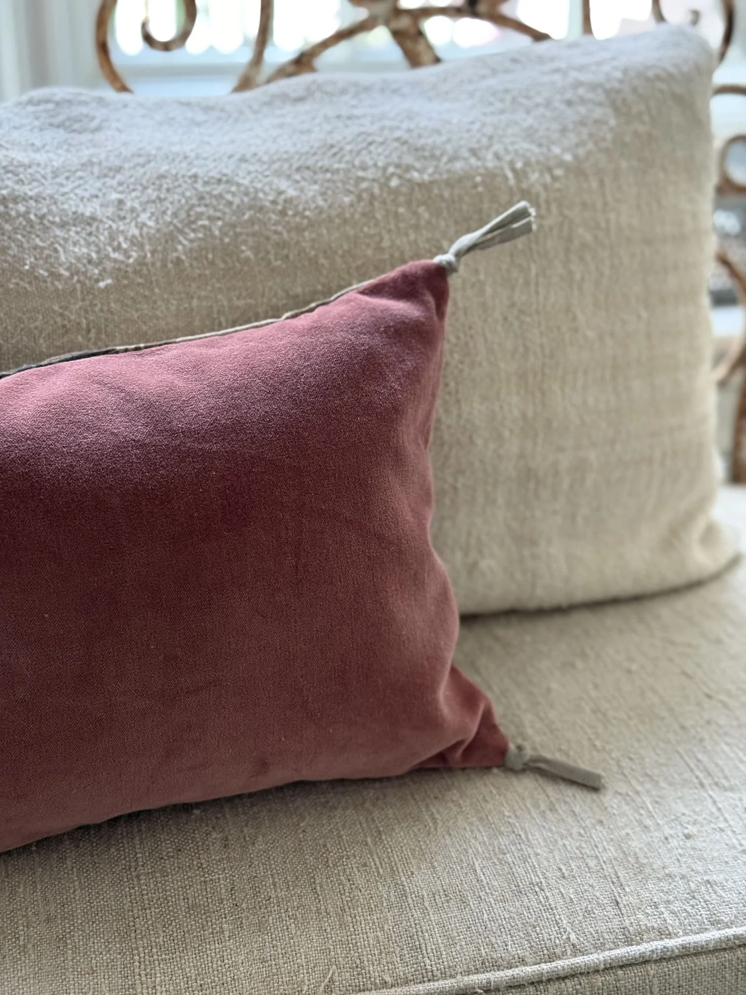 en-fil-indienne-ananbo-french-linen-namrana-throw-pillow-rose-velvet.jpg