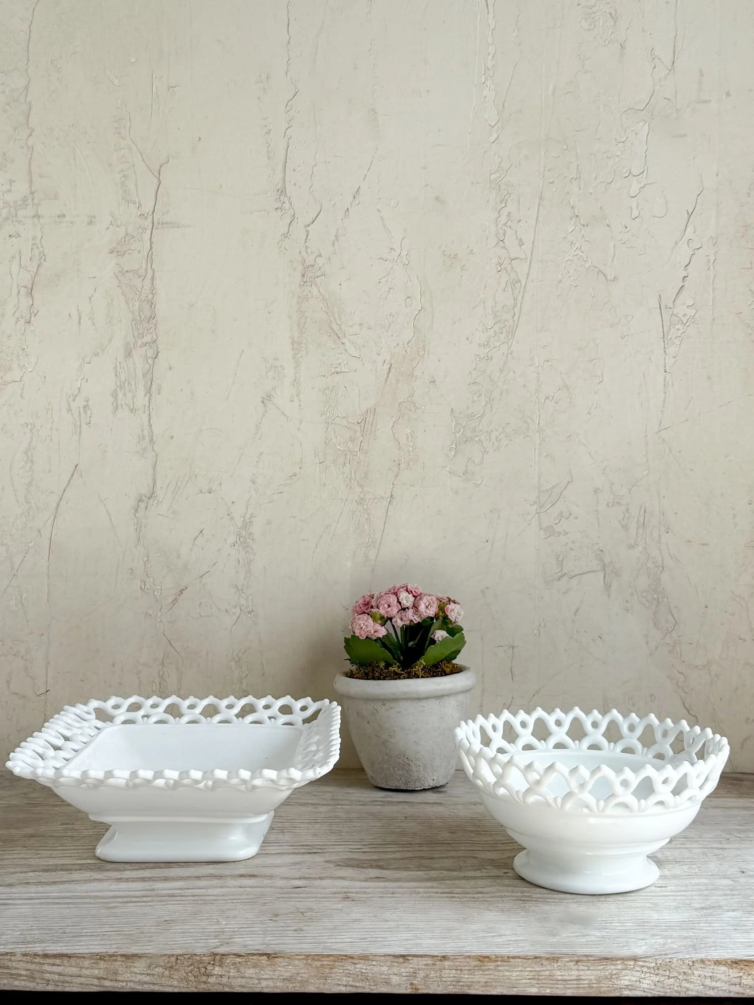vintage-white-milk-glass-atterbury-lattice-edge-bowls.jpg