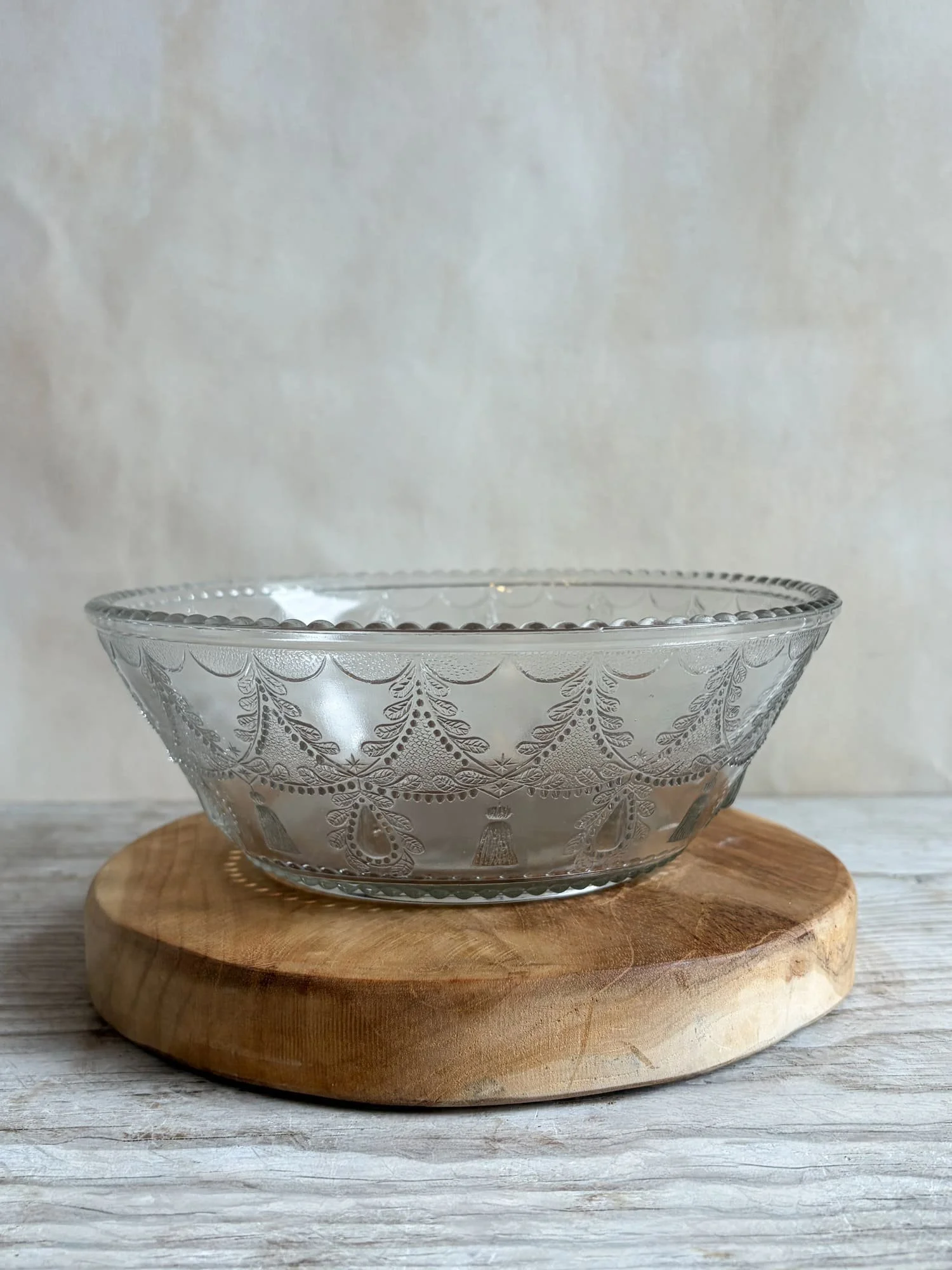 vintage-pressed-glass-garland-swag-bowl (1).jpg