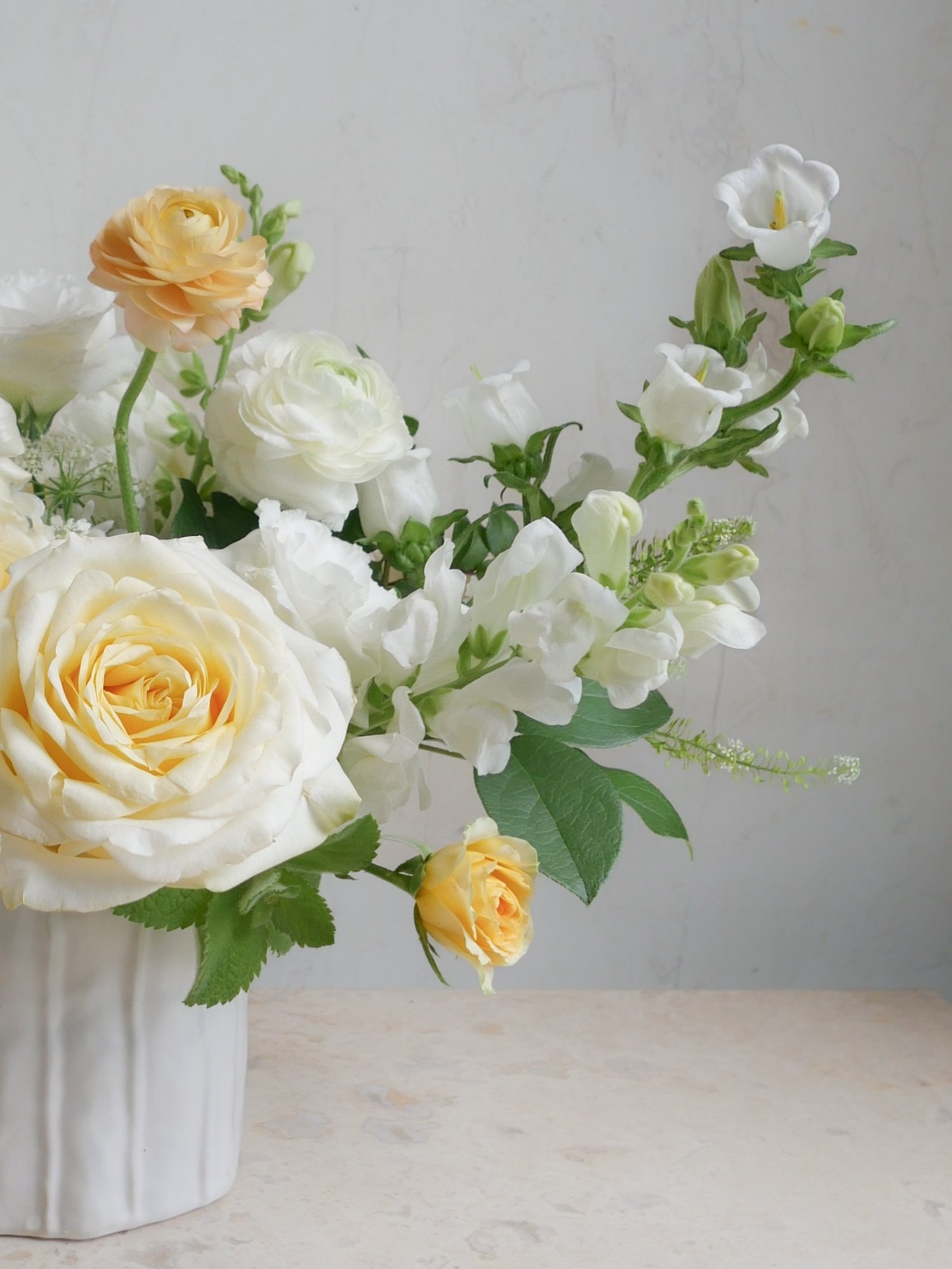 fresh-floral-arrangement-yellow-roses-white-summer-flowers-les-fleurs-florist-andover-madeleine-crop-2.jpg
