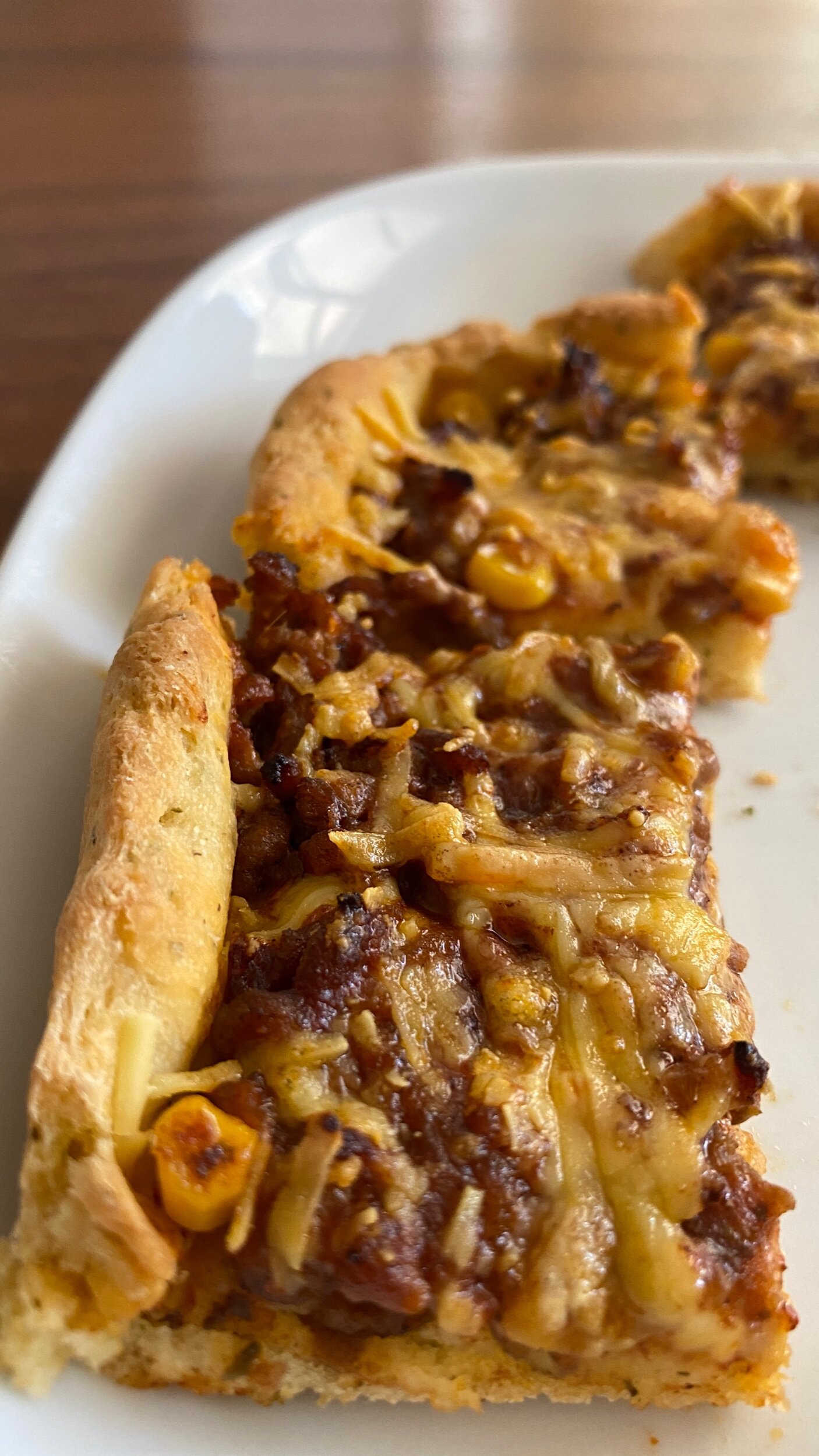 Nydelig luftig pizza med vegansk ost og ferdigfyll