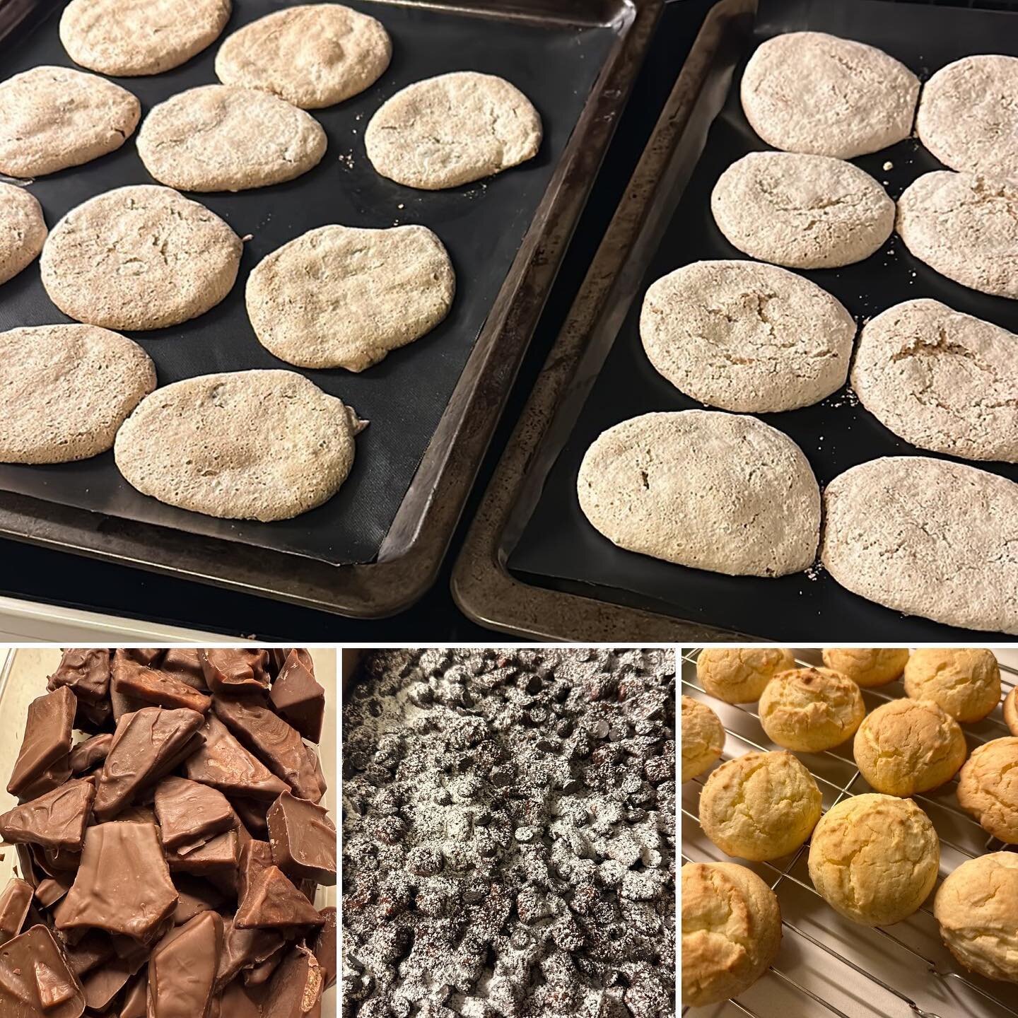 Vepsebol, daim dyppet i sjokolade, RockyRohde og creamcheese cookies😋😋 Ikke no problem med allergivennlig julebakst.

#glutenfri #melkefri #allergivennlig #jul #julebakst