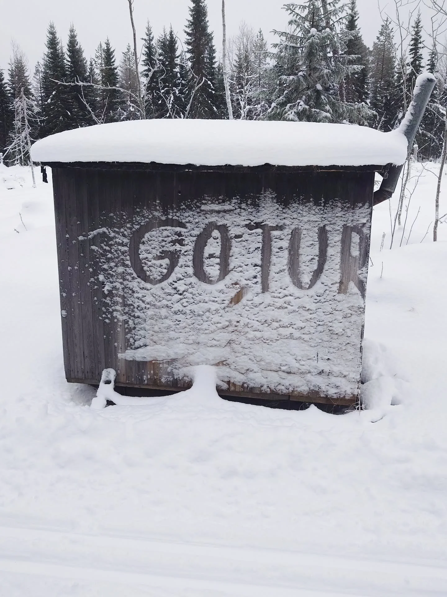 Fortsatt fina sp&aring;r och under veckan har skejtdelen sladdats av @henkewestling. Kring N&auml;ssmyra har vi k&ouml;rt en del traktor f&ouml;r att reda upp efter Johannes💨 men fr&aring;n Buan/Stens&auml;nget och upp&aring;t &auml;r det helfint

O