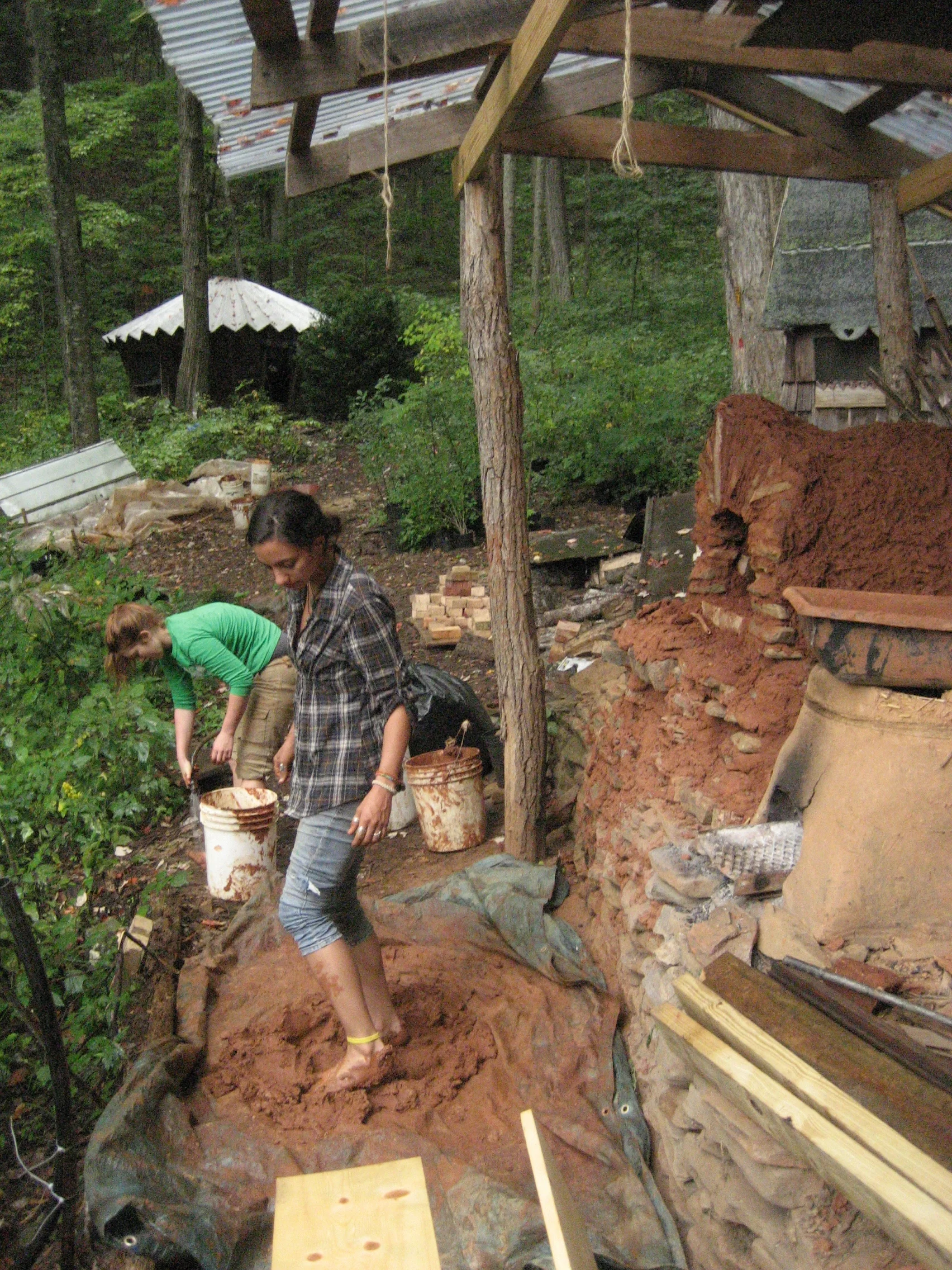 44-cobbing-new-brick-oven-Sept.jpg