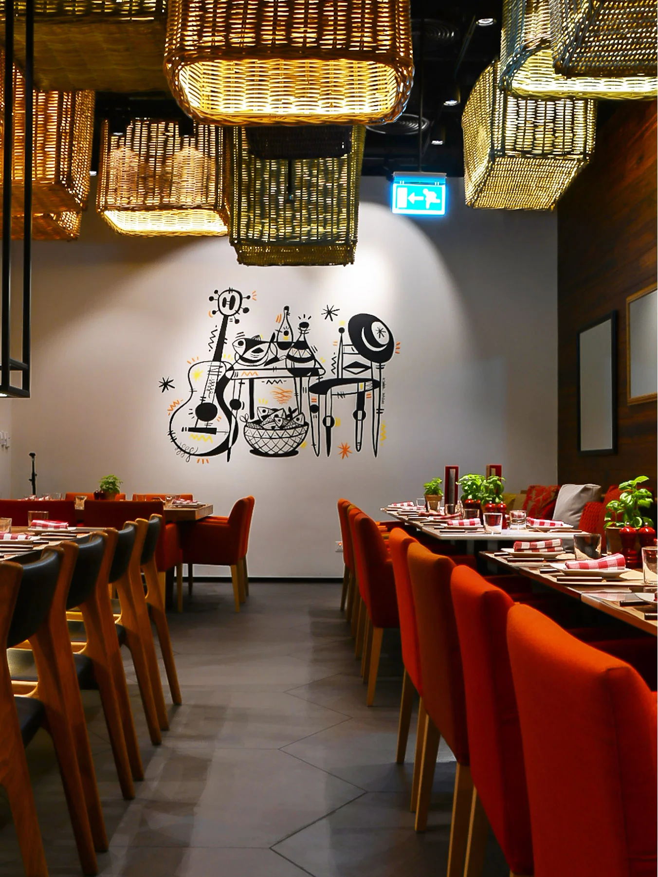 04-capsule-arts-projects-salero-tapas-bodega-artwork-2.jpg