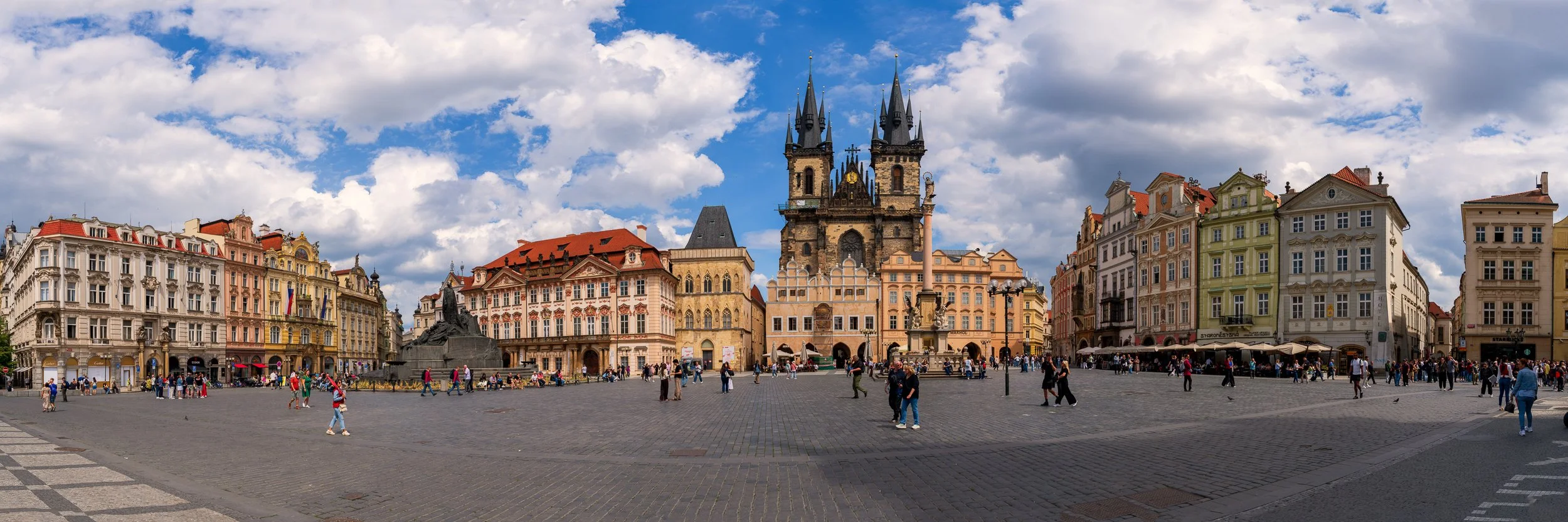A panoramic of the old town square in Prague.