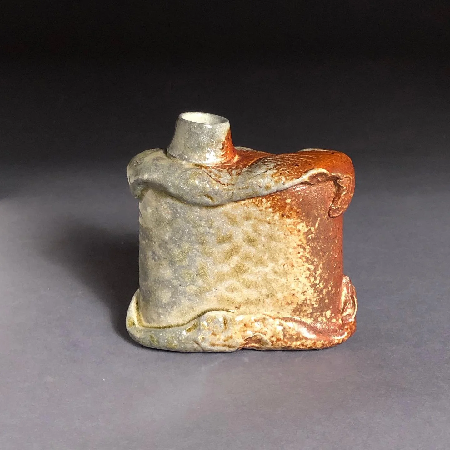 This flask was a piece that came out of our soda kiln in 2018. Time to move it along to a new home. . Available this weekend on the Art Trail Hub Crawl. #flask #drinks #sodafiredpottery #woodfirepottery #scottcreekcollaborative #wayfaringpotter @nort