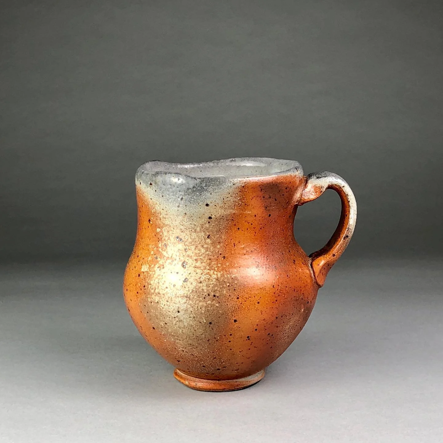 I will be teaching a 2- day, darted mug workshop series at @pearlcityclayhouse 
Link in bio ⬆️ 

Sign up and join us on Thursday, September 18 &amp; 25th, 5:30-8:30
Jamestown, NY

#wayfaringpotter  #mug #dartedmug #potterylove #pottery #ceramics #wor