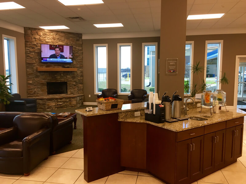 Lobby area with amenities - Smyrna / Rutherford Country Airport Authority