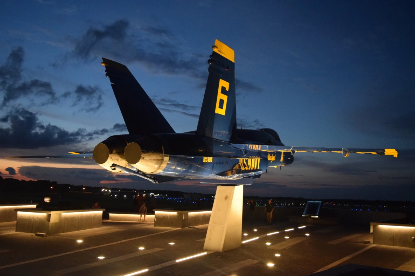 Unveiling of memorial for Blue Angels pilot Capt. Jeff Kuss expected to draw large crowd