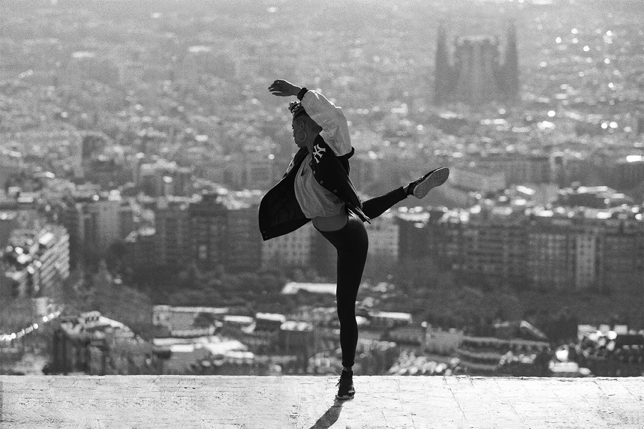 Sophia no fence sagrada to the right s.jpg