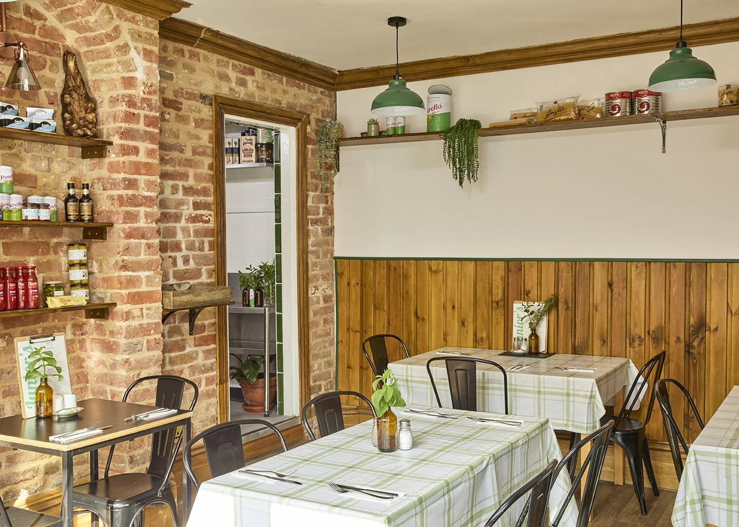 250514_Juniors_Cafe_056.jpg