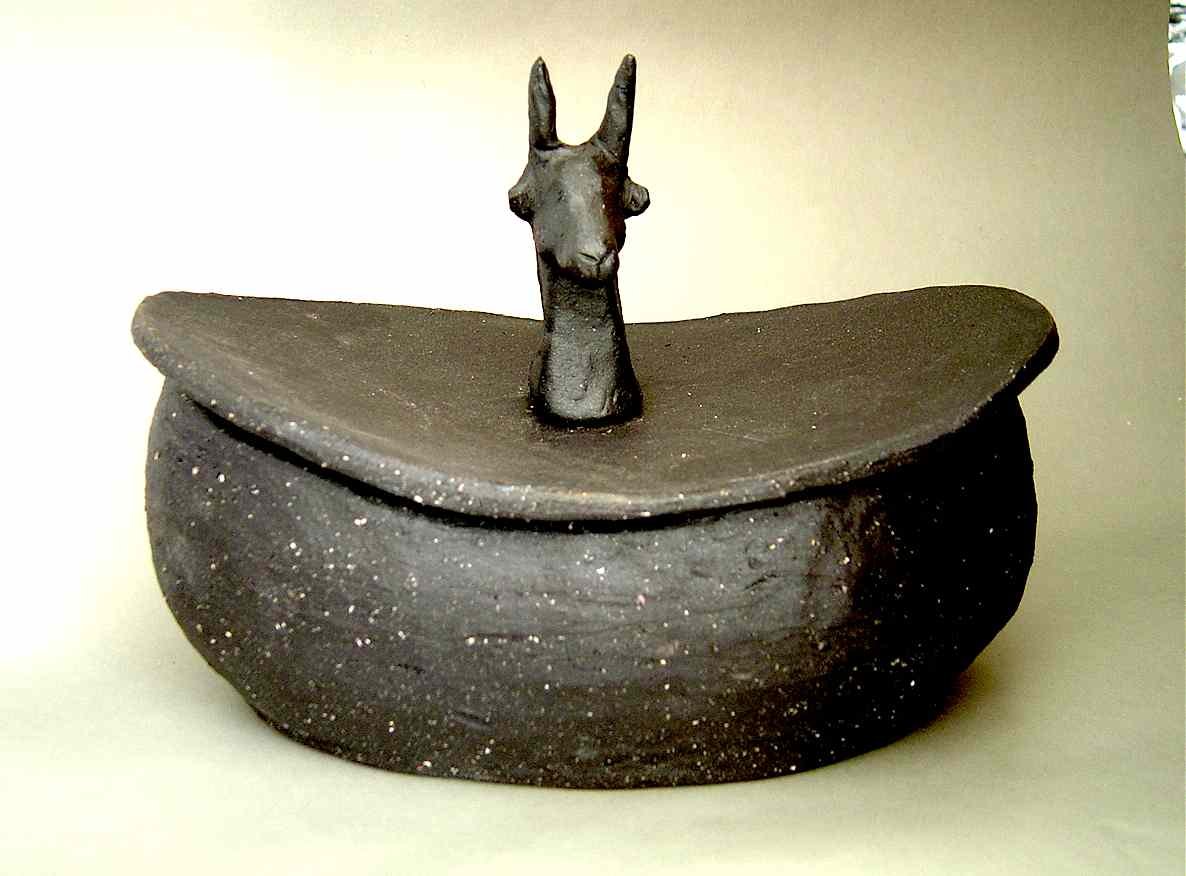 woi buck lid pot.jpg