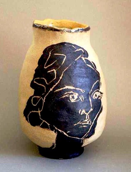 sgraffito vase 1.jpg