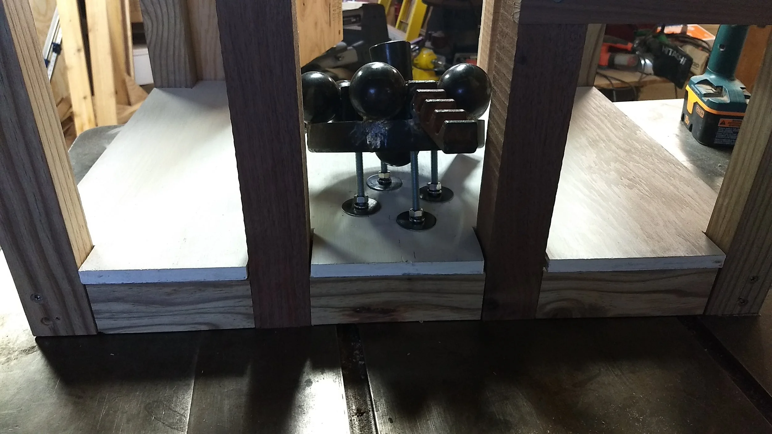 View from the back. Mounted on allthread at an angle.