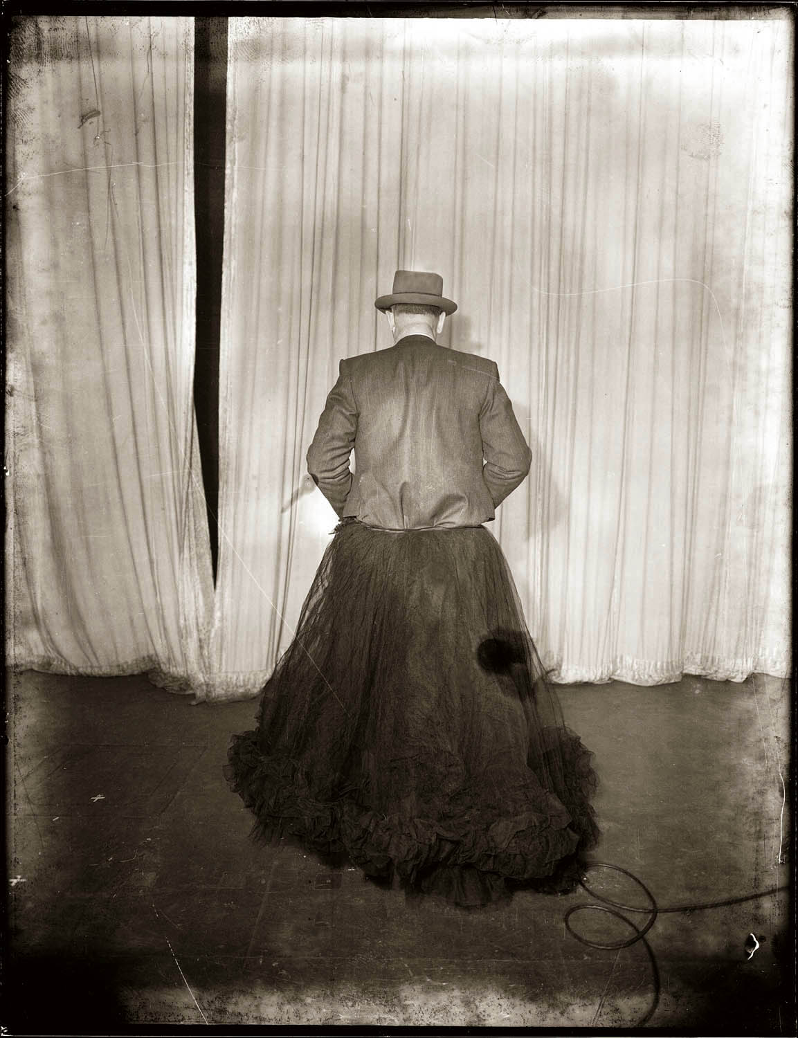 Back_of_a_man,_Tivoli_dressing_room_fire,_1945.jpg