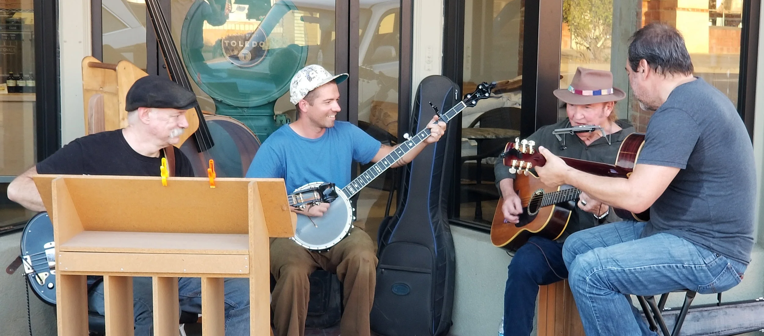 pizza-night-musicians.jpg