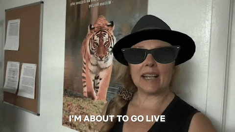How-Carole-Learned-Social-Media.gif