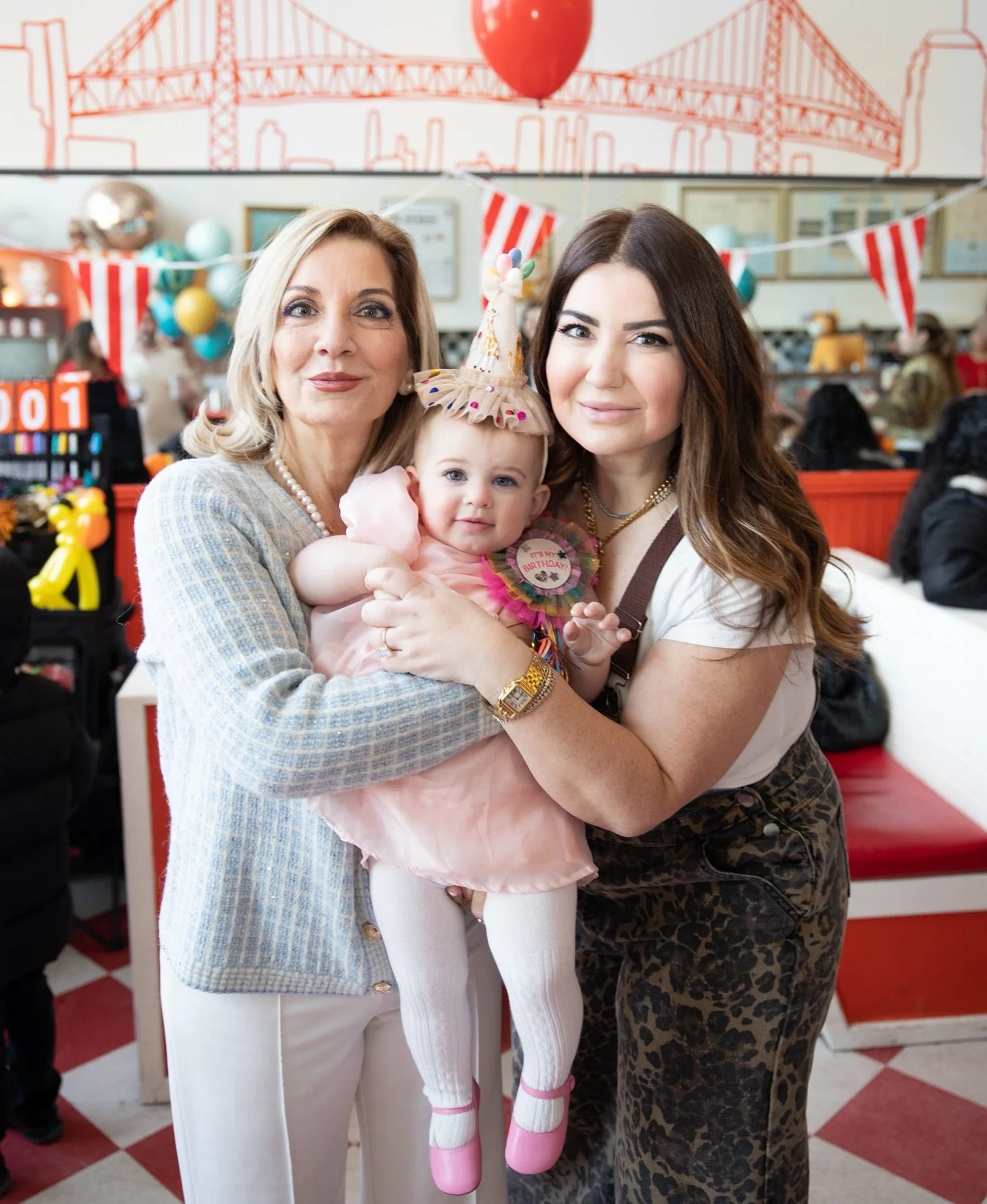 i know you&rsquo;ll be my mom in every single lifetime because there&rsquo;s no me without you 🤍 life is not always easy, but it&rsquo;s always hopeful because i know you&rsquo;re always right there when i need you. happy birthday @frenchimegs 🥹 to