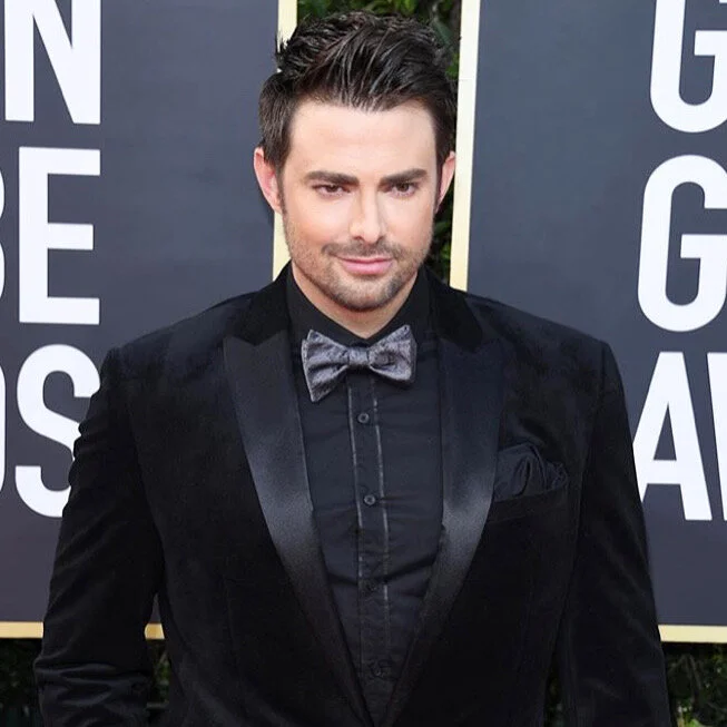 Johnathan Bennett - GG Red Carpet 2020