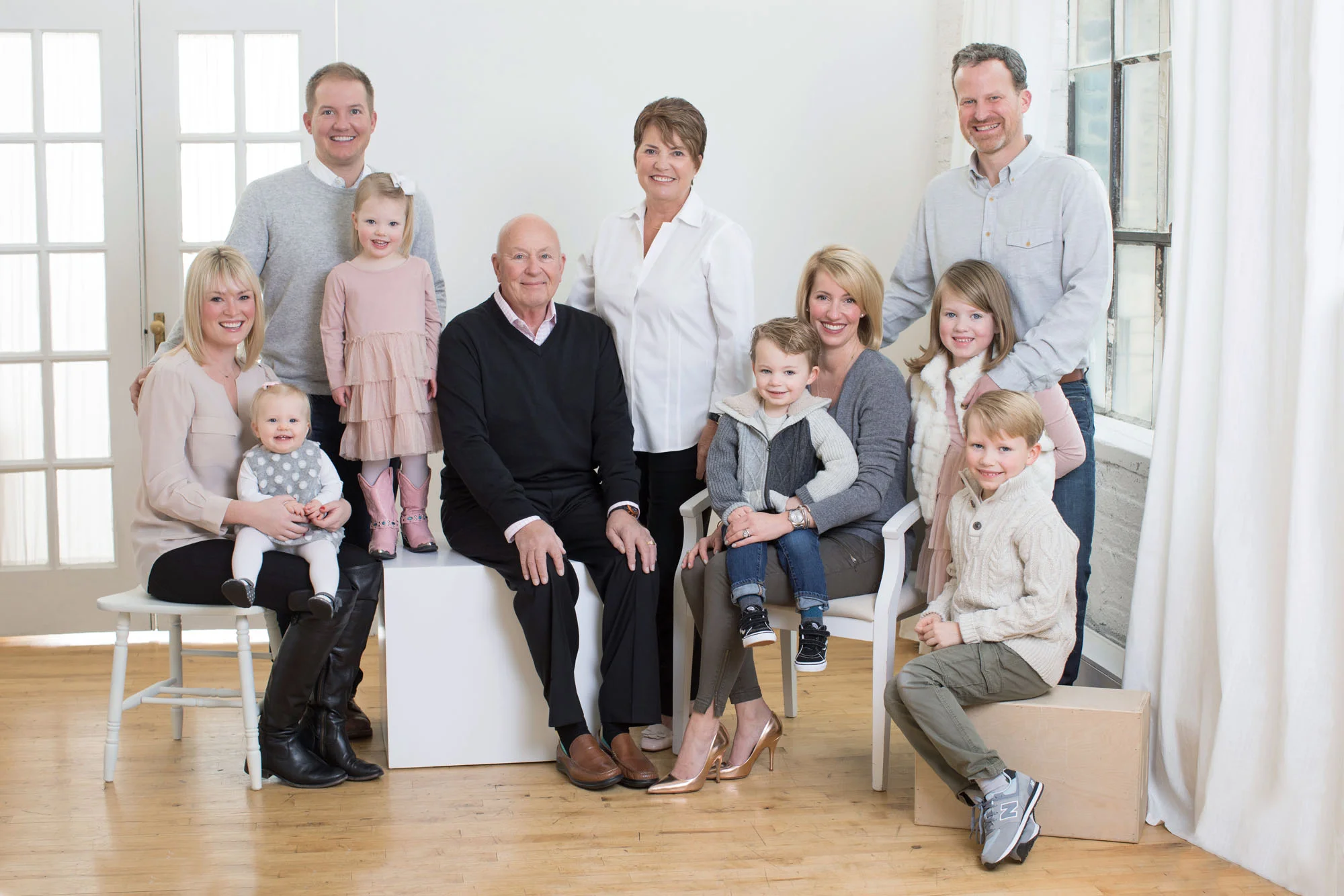 extended_family_photo.jpg
