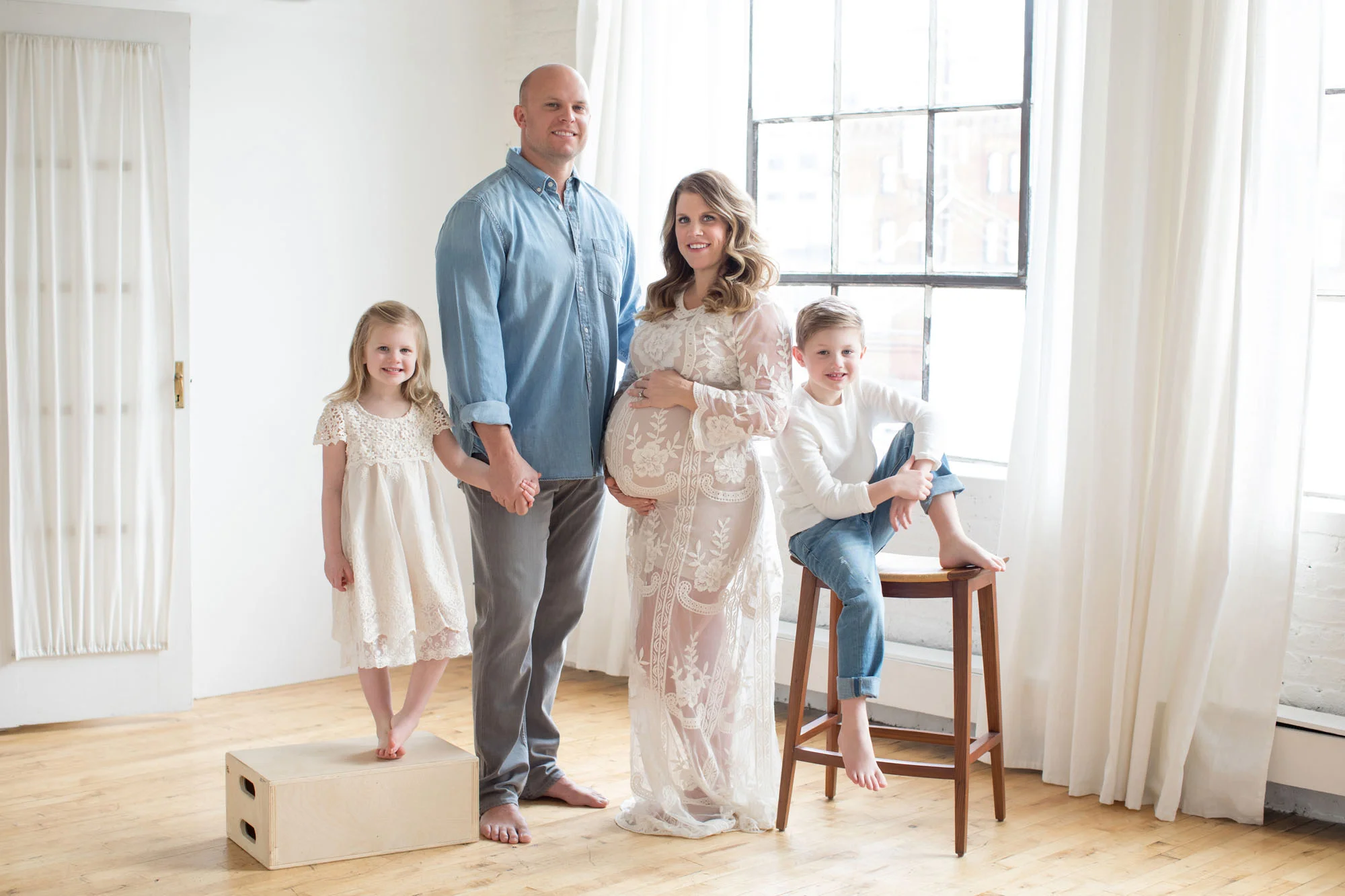 maternity_family_photo.jpg