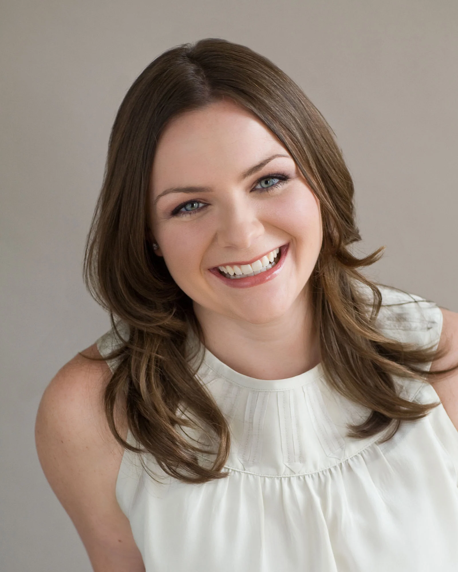 young_woman_natural_headshot.jpg