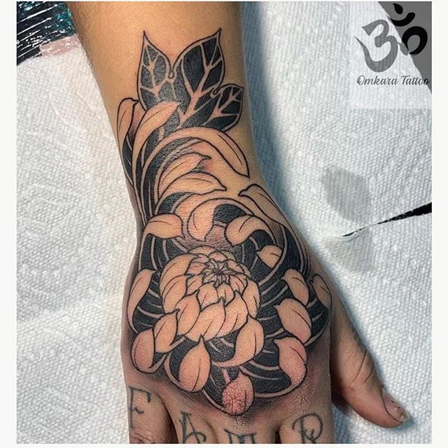 Chrysanthemum by @danmasontattoo | for bookings email danmasontattoo@gmail.com