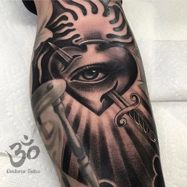 Sacred Heart freehand by @carlitosgrey | for bookings email carlitosgreytattoo@gmail.com
