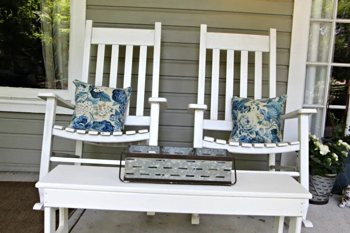 porch-rocking-chairs.jpg