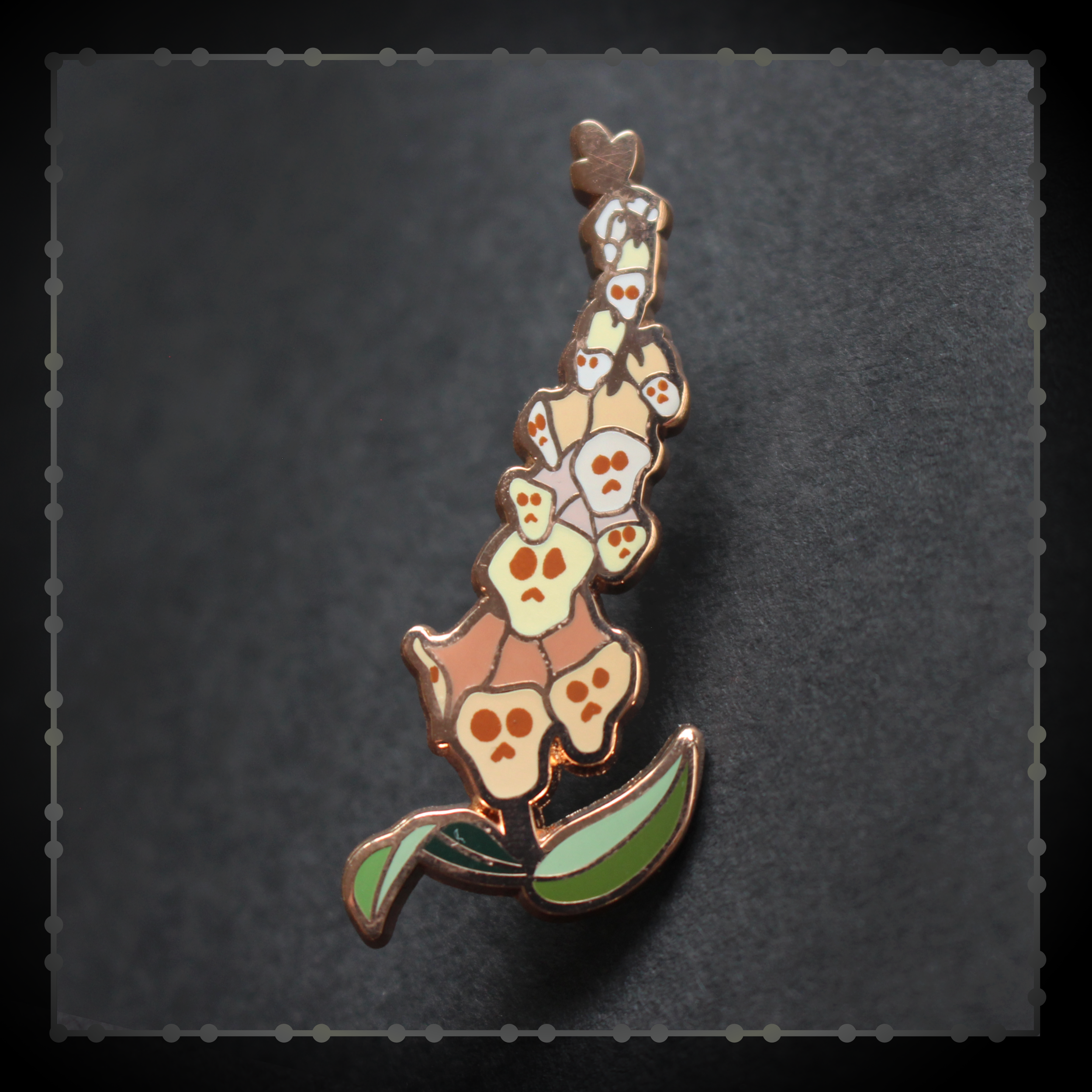 FoxgloveSkullsPeachSample.png