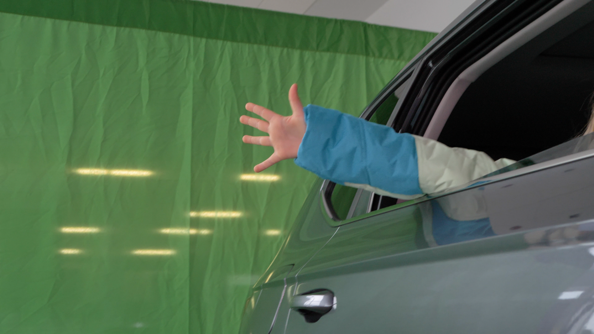 Sky Car Hand Scene_00070.png
