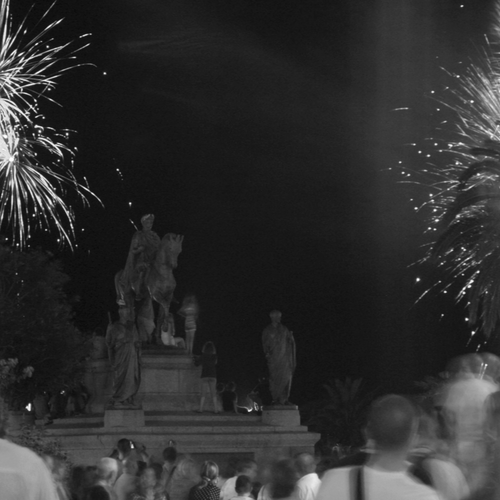 NB_feu-d'artifice-15-aout-2013-Ajaccio_2.gif