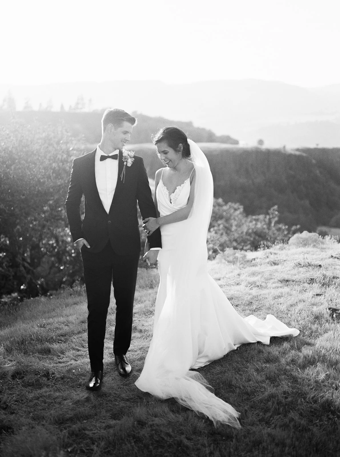 a Columbia_Gorge_Bridals_Niki_Rhodes_Photo_(15_of_85).jpg