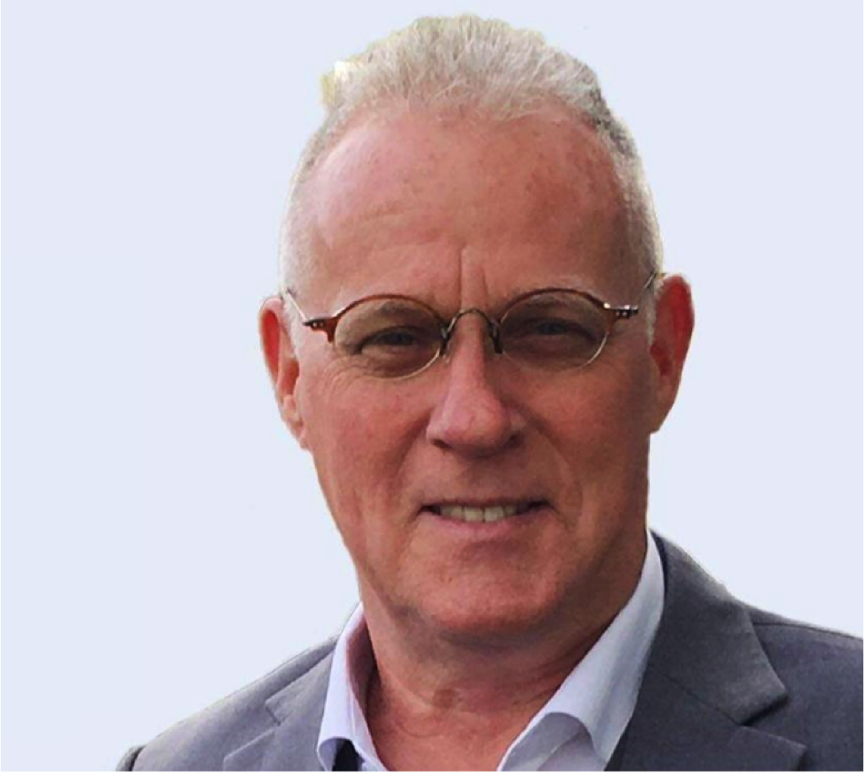 Stuart Mackay.png