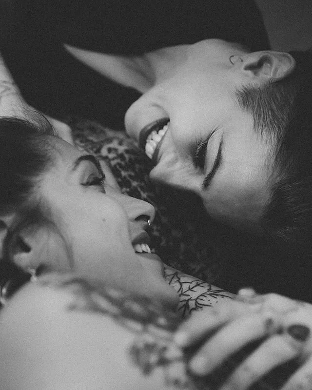 It's your life || @_where_is_you_  @nenedallarosa .
.
#london #laughter #gold #portraitphotography #canon2470mm #portraitmood #uk_shooters